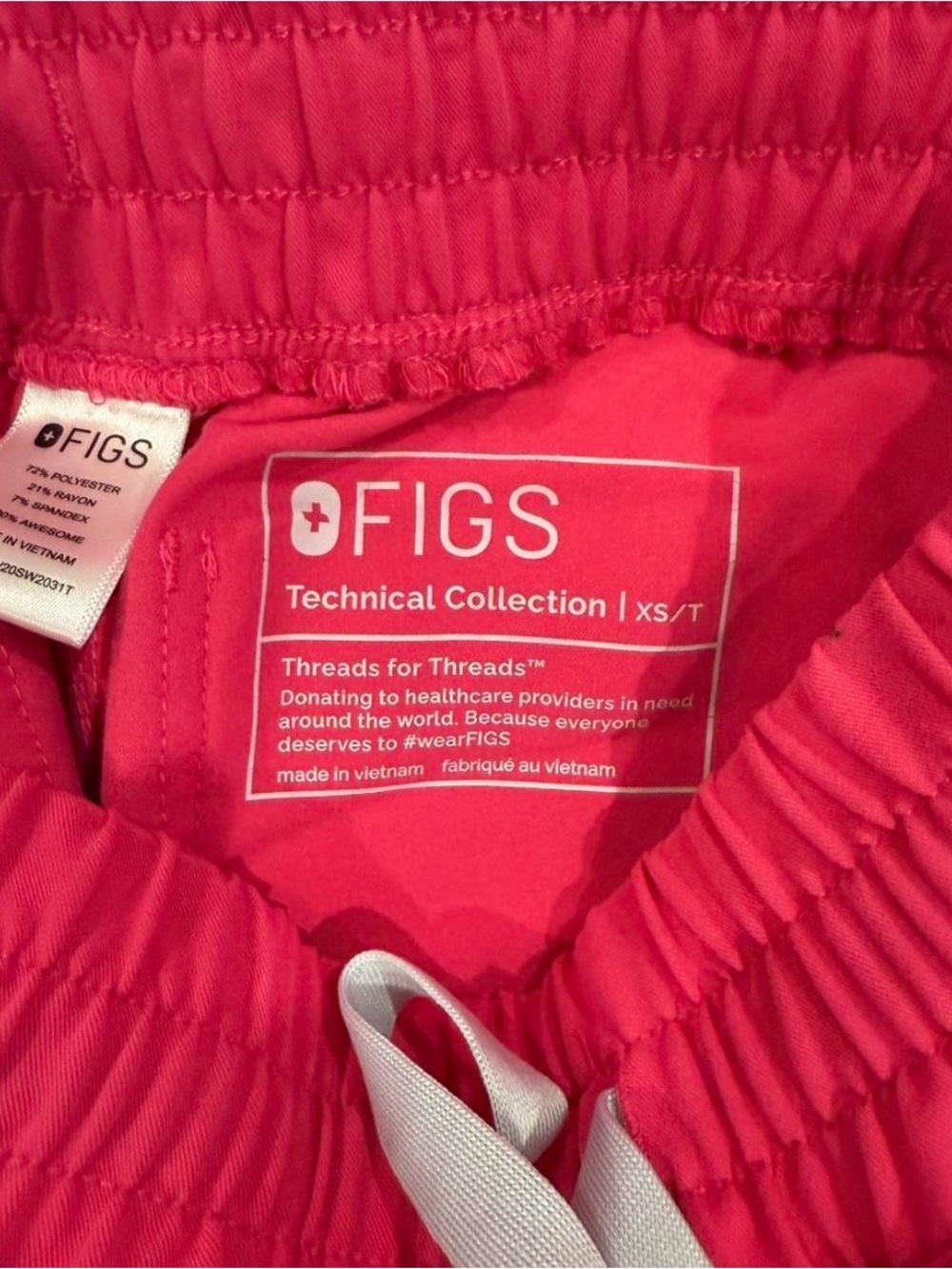 FIGS Scrub Set - Picture 3 of 4